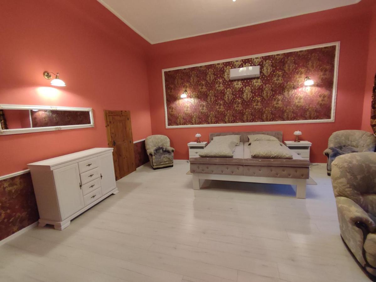 Stříbro Zamecky Apartman - Castle Apartment מראה חיצוני תמונה